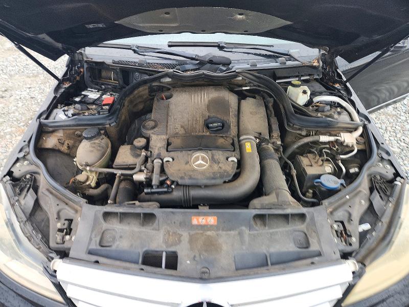 72572926 :رقم المزاد ، WDDGF4HB5CR215521 vin ، 2012 Mercedes-benz C مزاد بيع