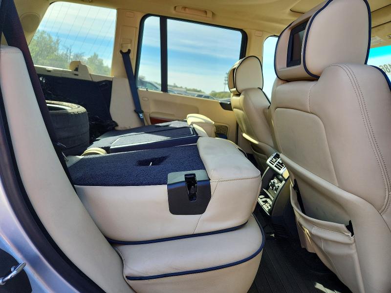 72304186 :رقم المزاد ، SALMF1E49AA313389 vin ، 2010 Land Rover Range Rover مزاد بيع