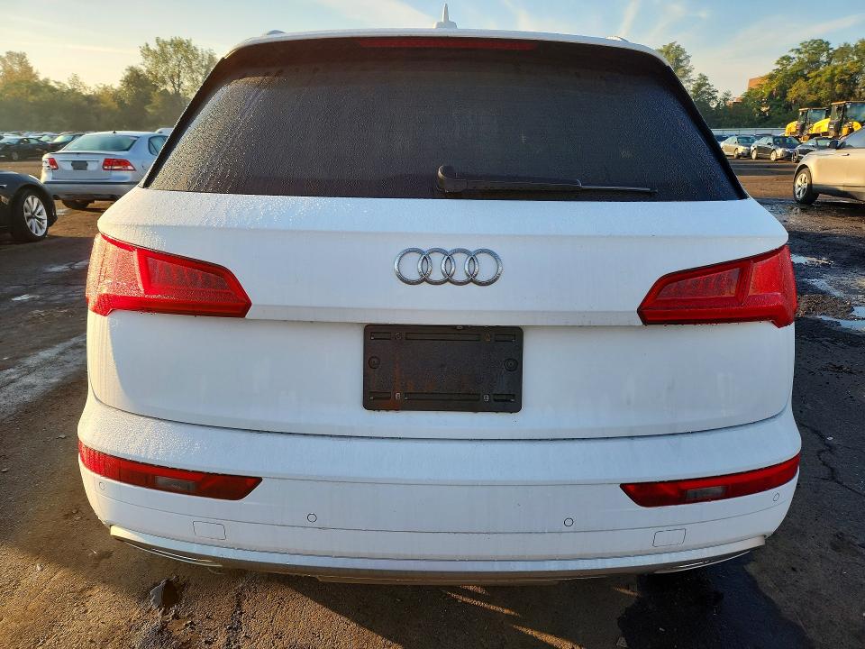 70491556 :رقم المزاد ، WA1CNBFY8J2099156 vin ، 2018 Audi Q5 مزاد بيع