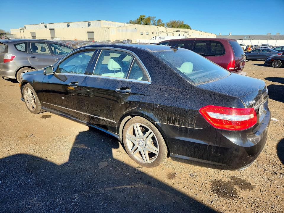 71996656 :رقم المزاد ، WDDHF8HB4BA308412 vin ، 2011 Mercedes-benz E مزاد بيع