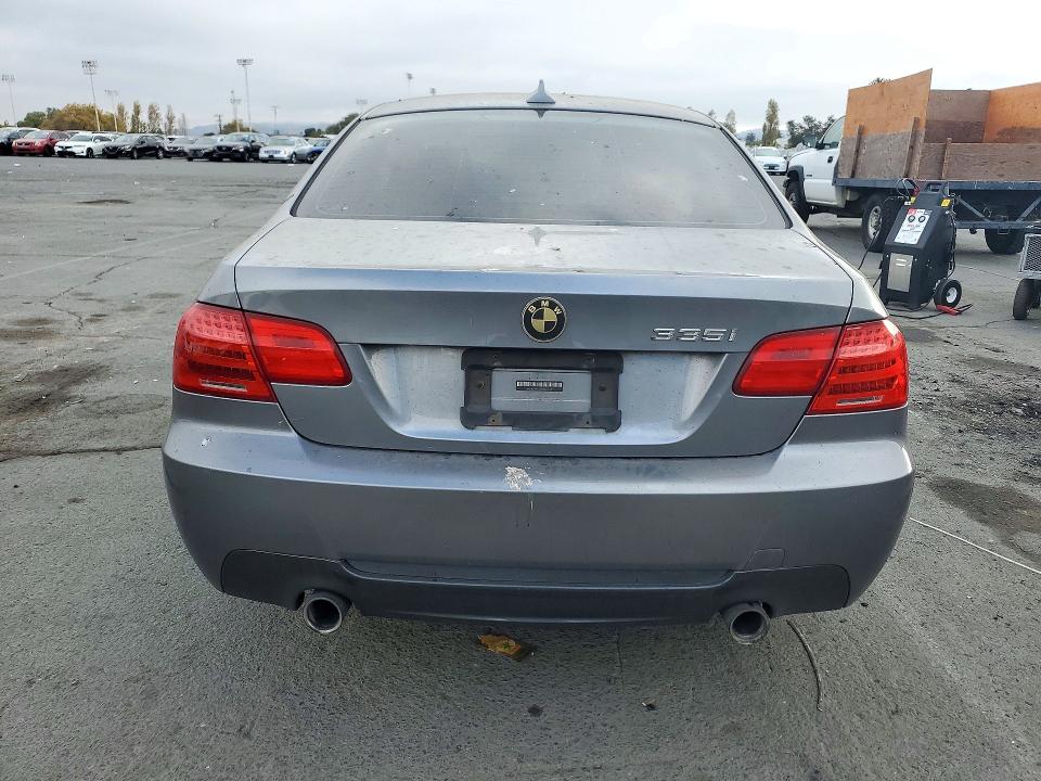2011 Bmw 335 მანქანა იყიდება აუქციონზე, vin: WBAKF9C58BE261639, აუქციონის ნომერი: 71858486