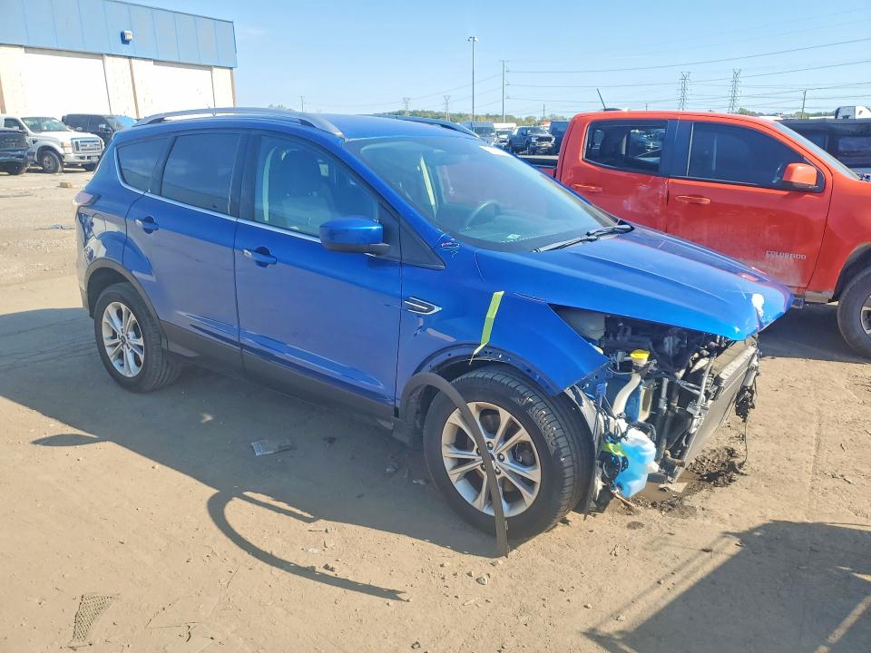 71473236 :رقم المزاد ، 1FMCU9GD1HUC76878 vin ، 2017 Ford Escape مزاد بيع