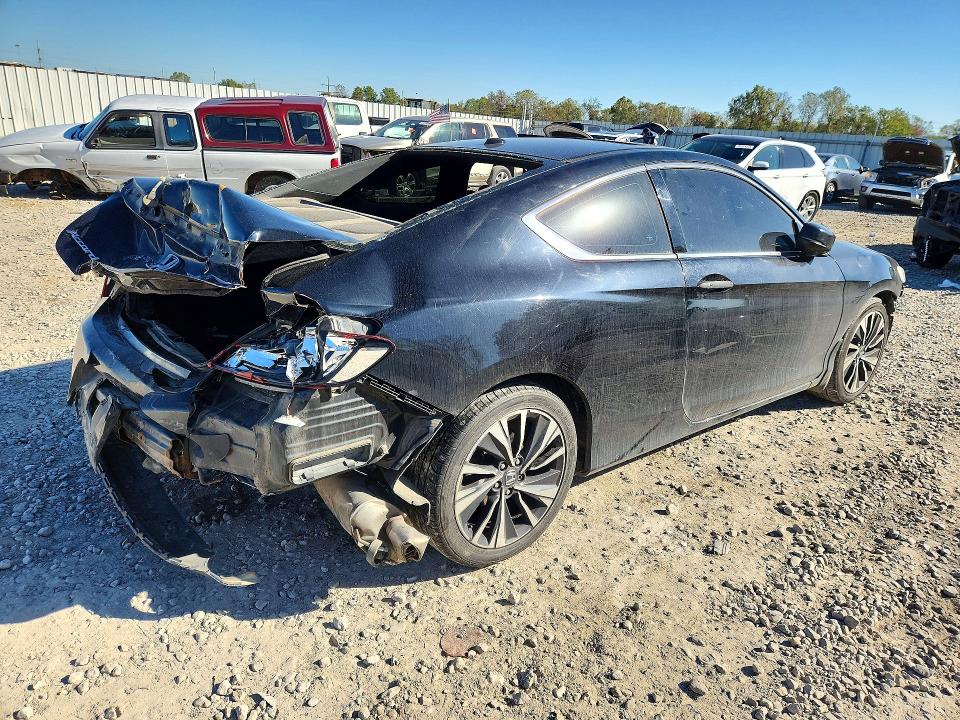 71569886 :رقم المزاد ، 1HGCT1B72HA000836 vin ، 2017 Honda Accord مزاد بيع