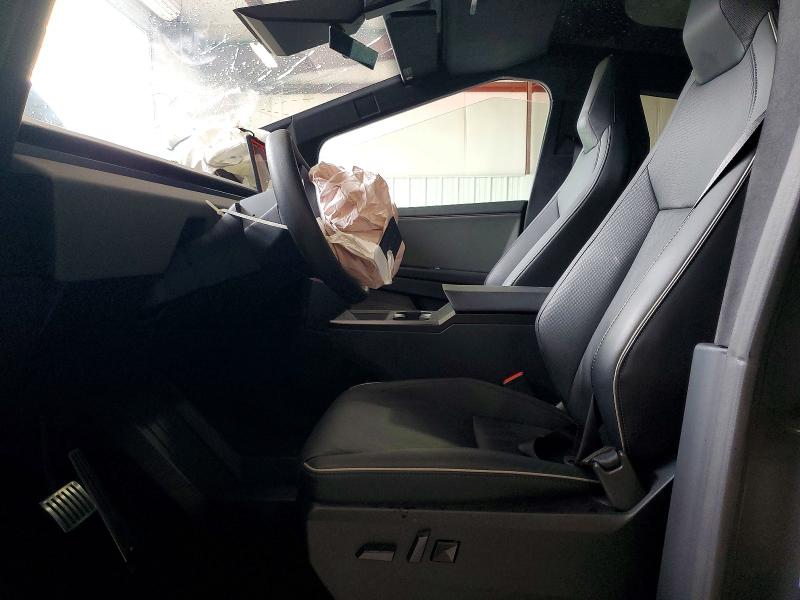 Продажа на аукционе авто 2025 Tesla Cybertruck, vin: 7G2CEHED2SA074401, номер лота: 72402236