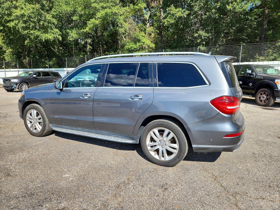 69925116 :رقم المزاد ، 4JGDF6EE4HA895436 vin ، 2017 Mercedes-benz Gls مزاد بيع