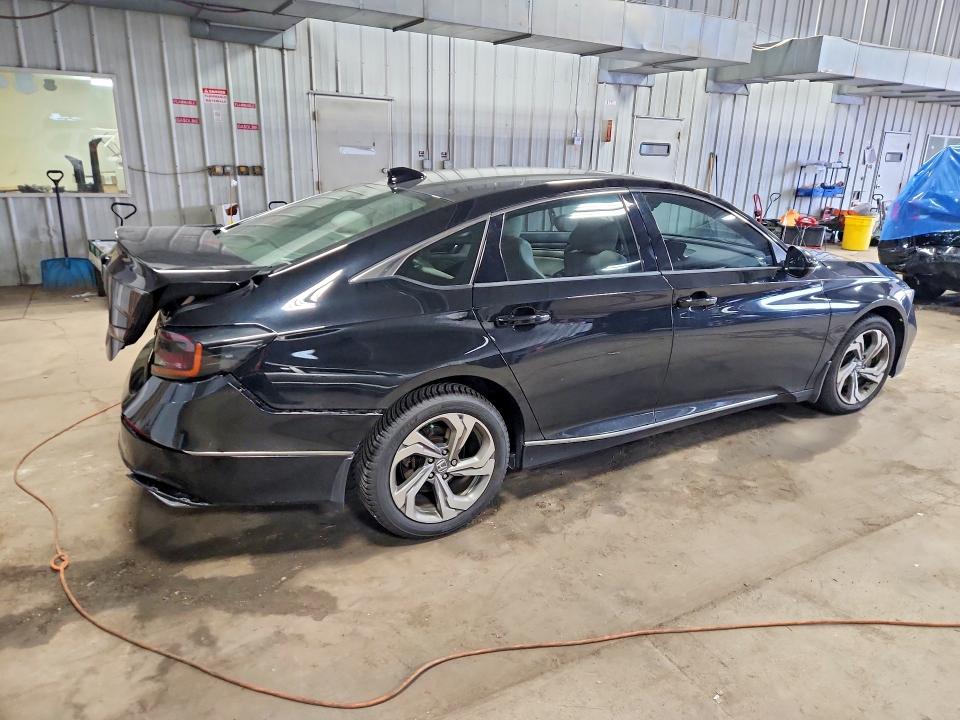 71088876 :رقم المزاد ، 1HGCV1F52JA064707 vin ، 2018 Honda Accord مزاد بيع