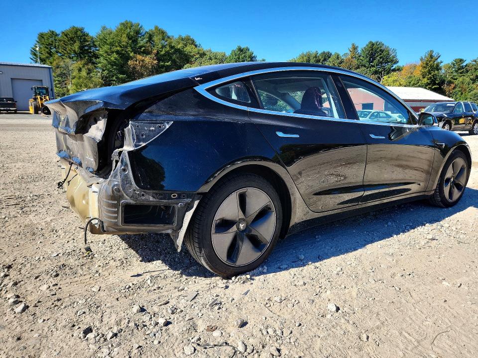 Продажа на аукционе авто 2018 Tesla Model 3, vin: 5YJ3E1EB7JF144467, номер лота: 70310966