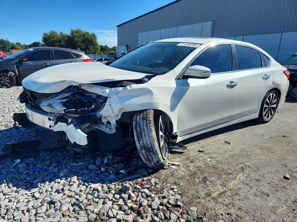 Продажа на аукционе авто 2018 Nissan Altima, vin: 1N4AL3AP4JC147890, номер лота: 71098336