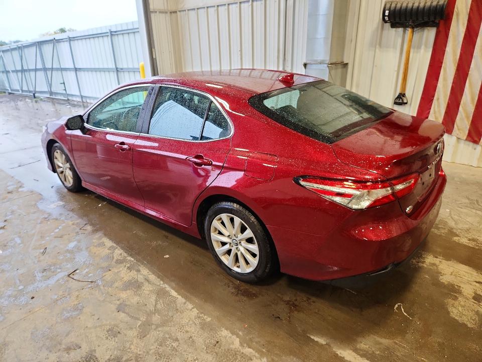 71566826 :رقم المزاد ، 4T1B11HK3KU813020 vin ، 2019 Toyota Camry مزاد بيع