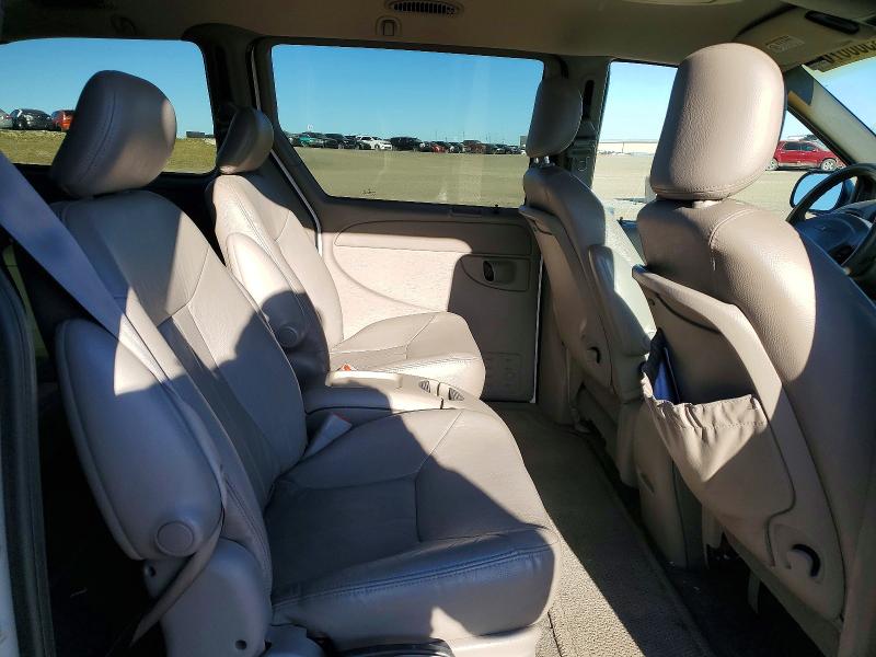 Продаж на аукціоні авто 2002 Chrysler Town & Country, vin: 2C4GP74L02R717787, номер лоту: 73566676