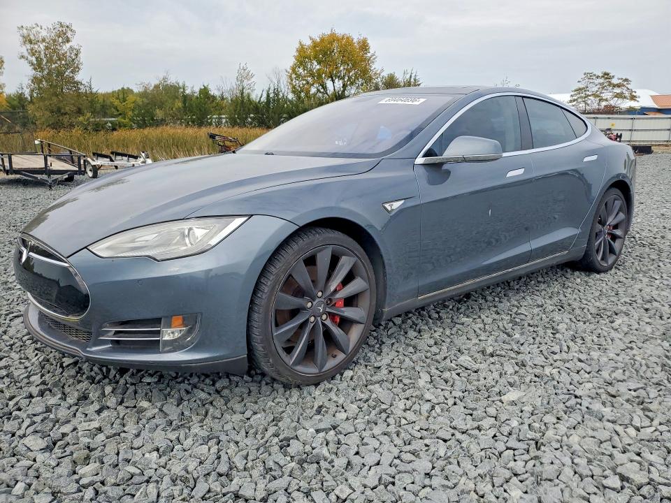 Auction sale of the 2013 Tesla Model S, vin: 5YJSA1DP0DFP21655, lot number: 69464696