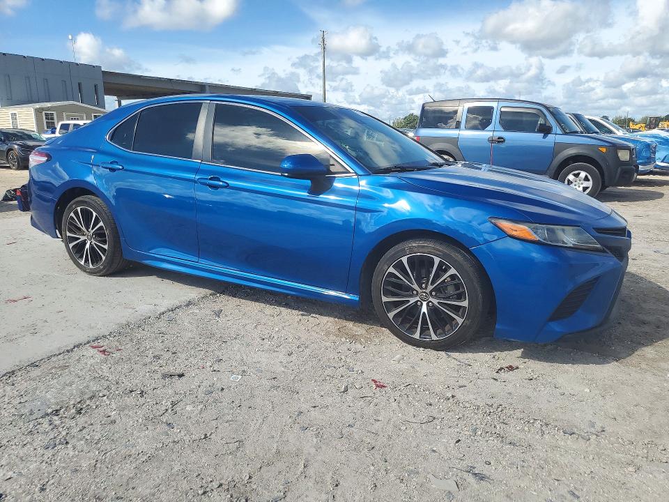 2019 Toyota Camry მანქანა იყიდება აუქციონზე, vin: 4T1B11HK8KU233956, აუქციონის ნომერი: 71989876