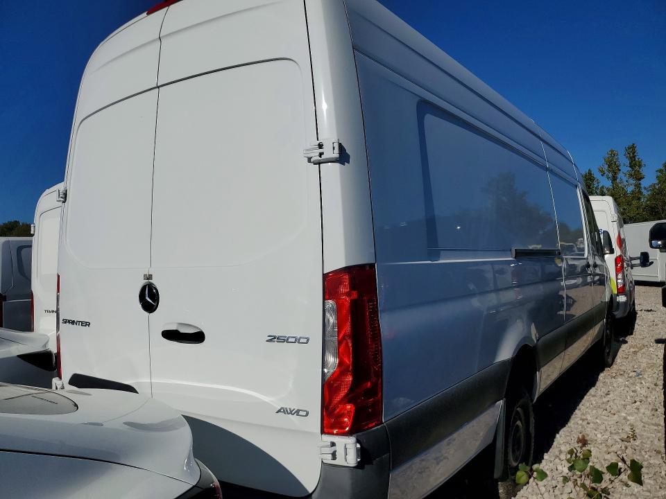 67718696 :رقم المزاد ، W1Y4NDVY0PT123472 vin ، 2023 Mercedes-benz Sprinter مزاد بيع