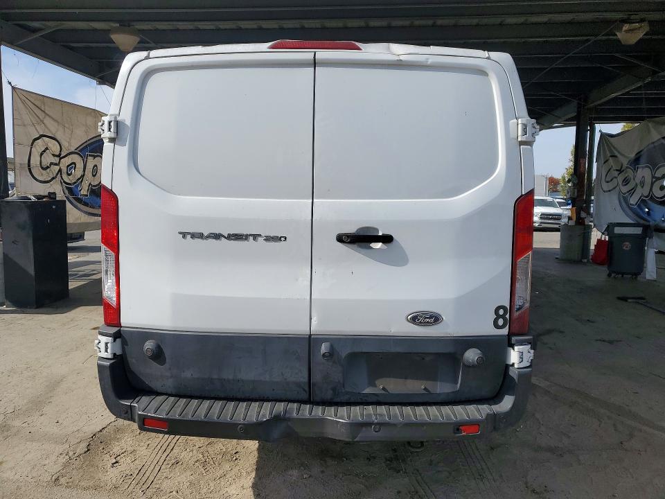 71301046 :رقم المزاد ، 1FTYR2YM2KKA52927 vin ، 2019 Ford Transit مزاد بيع