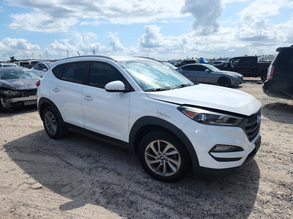 72842636 :رقم المزاد ، KM8J33A24GU240373 vin ، 2016 Hyundai Tucson مزاد بيع