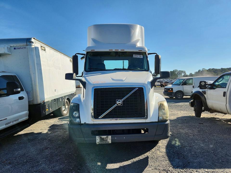 2018 Volvo Vnl მანქანა იყიდება აუქციონზე, vin: 4V4N39TGXJN892440, აუქციონის ნომერი: 69941186