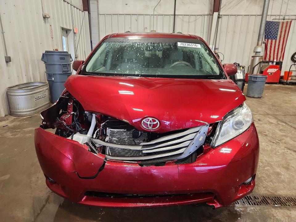 Продажа на аукционе авто 2011 Toyota Sienna, vin: 5TDYK3DC0BS130332, номер лота: 70236316