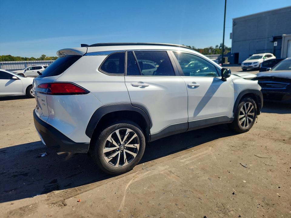 Продаж на аукціоні авто 2025 Toyota Corolla Cross, vin: 7MUDAABG9SV143176, номер лоту: 71148516