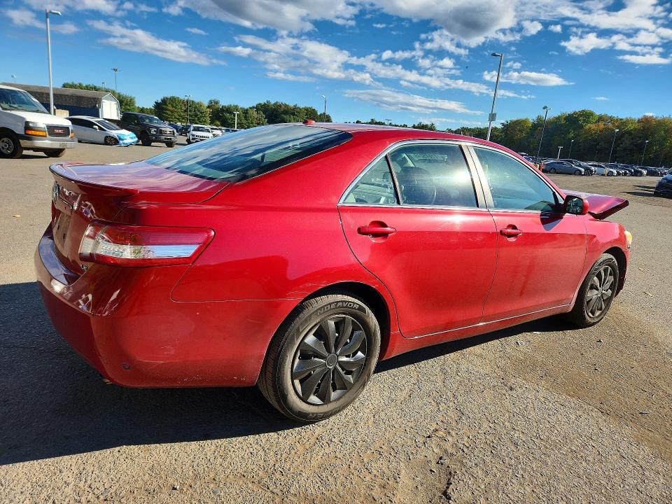 71845246 :رقم المزاد ، 4T1BF3EKXAU515502 vin ، 2010 Toyota Camry مزاد بيع