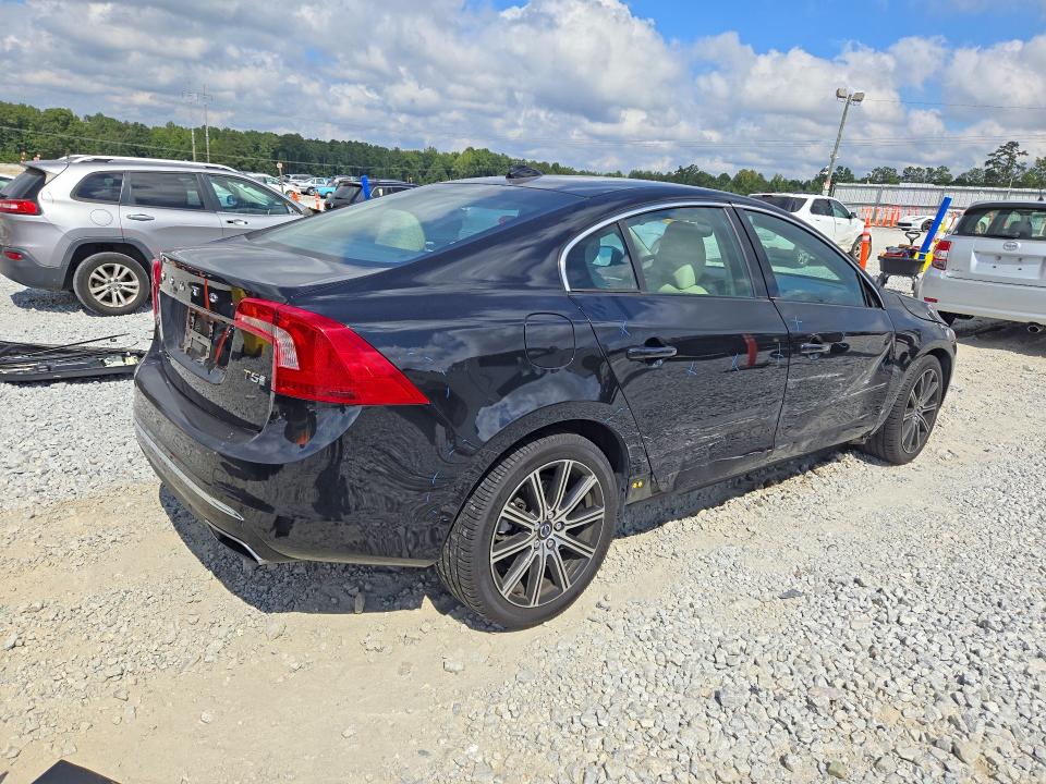 2017 Volvo S60 მანქანა იყიდება აუქციონზე, vin: LYV402HK9HB152795, აუქციონის ნომერი: 71350226