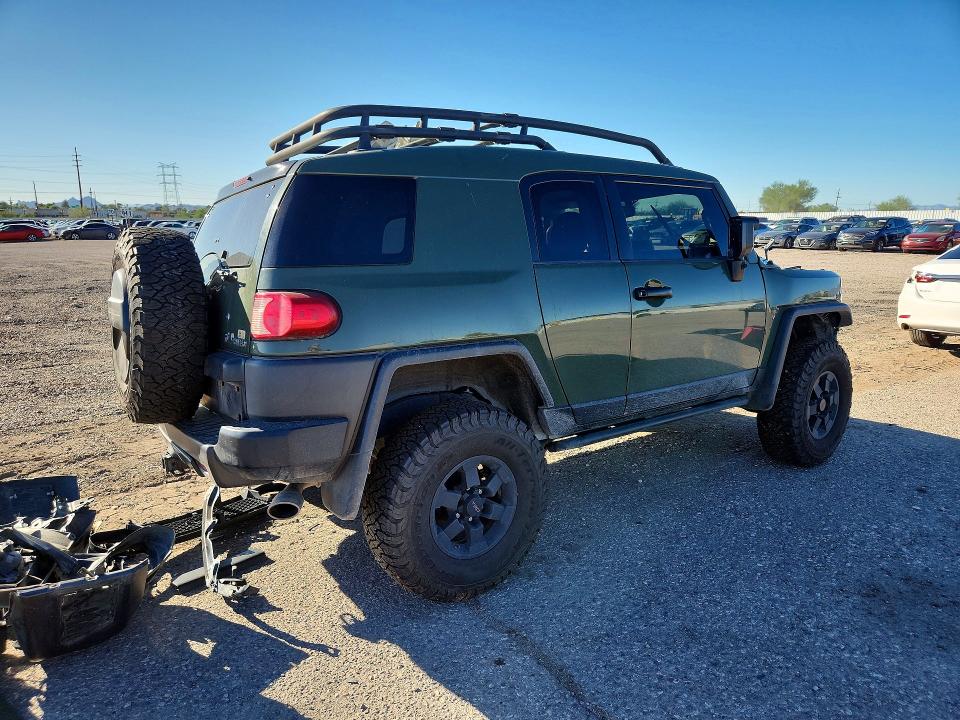 2011 Toyota Fj Cruiser მანქანა იყიდება აუქციონზე, vin: JTEBU4BF3BK115331, აუქციონის ნომერი: 72955926