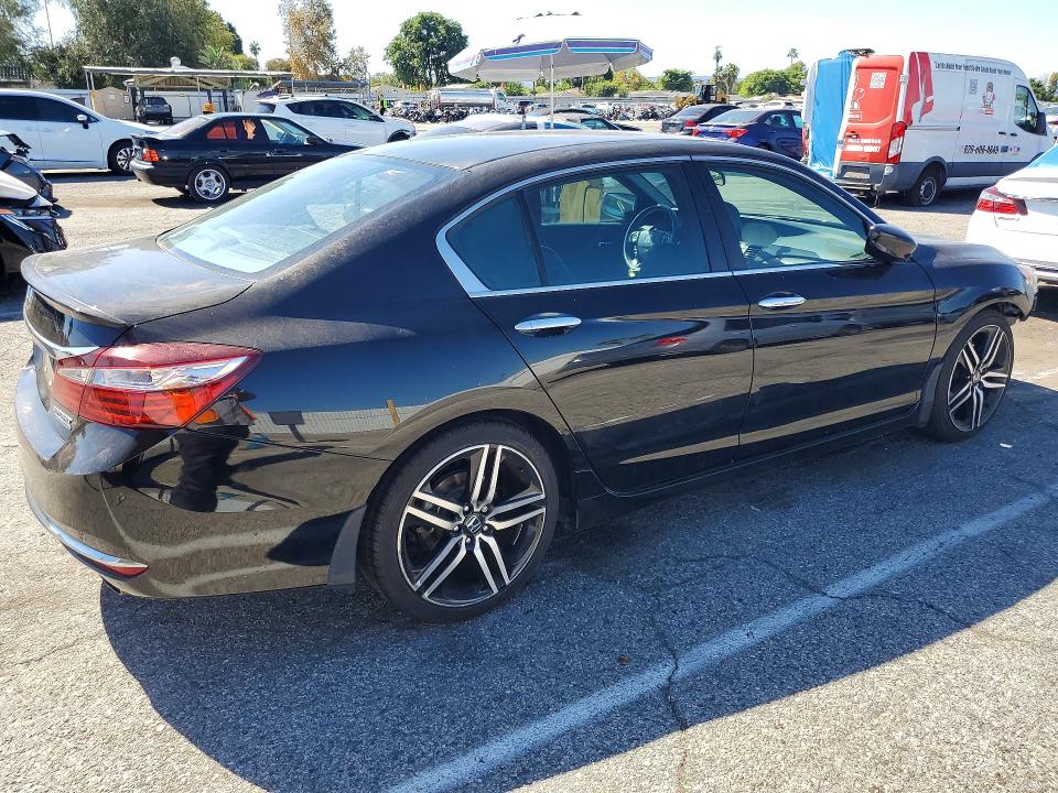 Продаж на аукціоні авто 2017 Honda Accord, vin: 1HGCR2F14HA068159, номер лоту: 71380366