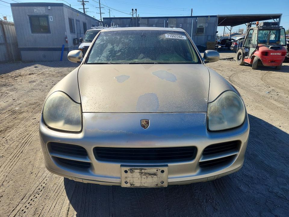 2005 Porsche Cayenne მანქანა იყიდება აუქციონზე, vin: WP1AA29P15LA21621, აუქციონის ნომერი: 71992266