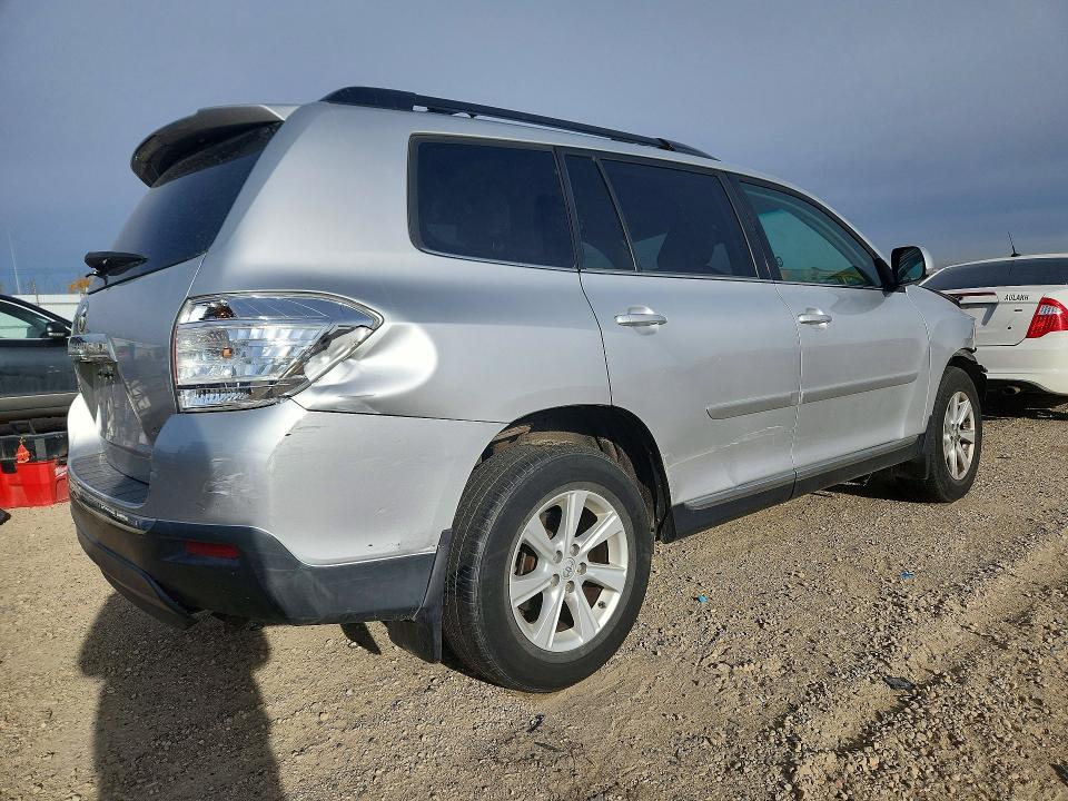 Продажа на аукционе авто 2011 Toyota Highlander, vin: 5TDBK3EH0BS061674, номер лота: 72685516