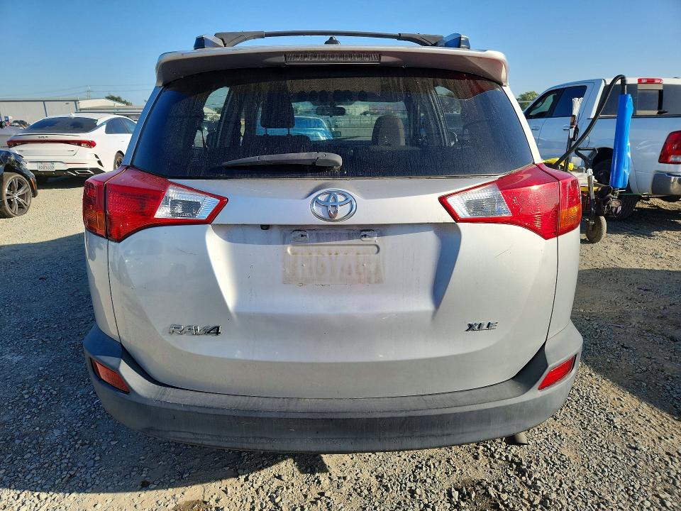 2015 Toyota Rav4 მანქანა იყიდება აუქციონზე, vin: JTMWFREV1FJ044500, აუქციონის ნომერი: 70831236
