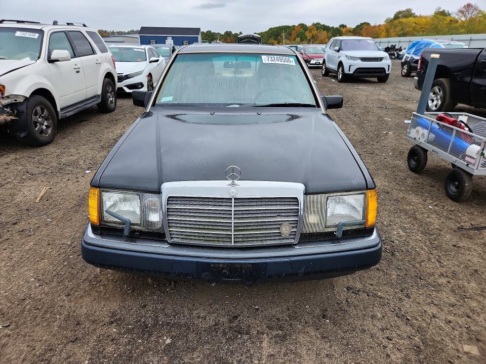 73249506 :رقم المزاد ، WDBEB28D6LB251969 vin ، 1990 Mercedes-benz 300 مزاد بيع