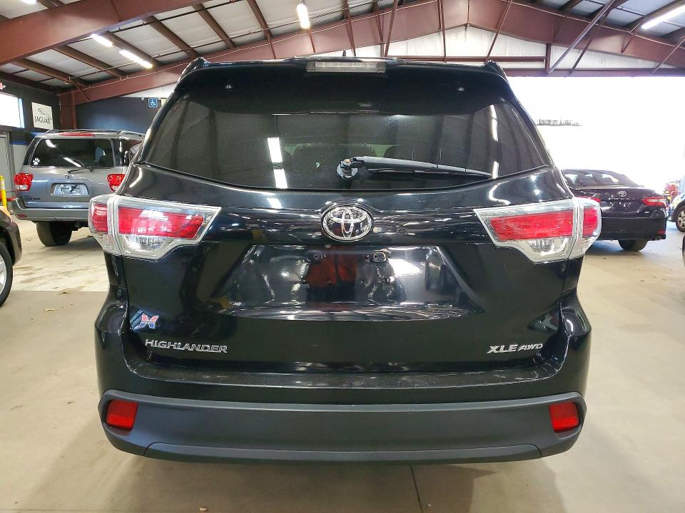 72353826 :رقم المزاد ، 5TDJKRFH0FS112206 vin ، 2015 Toyota Highlander مزاد بيع