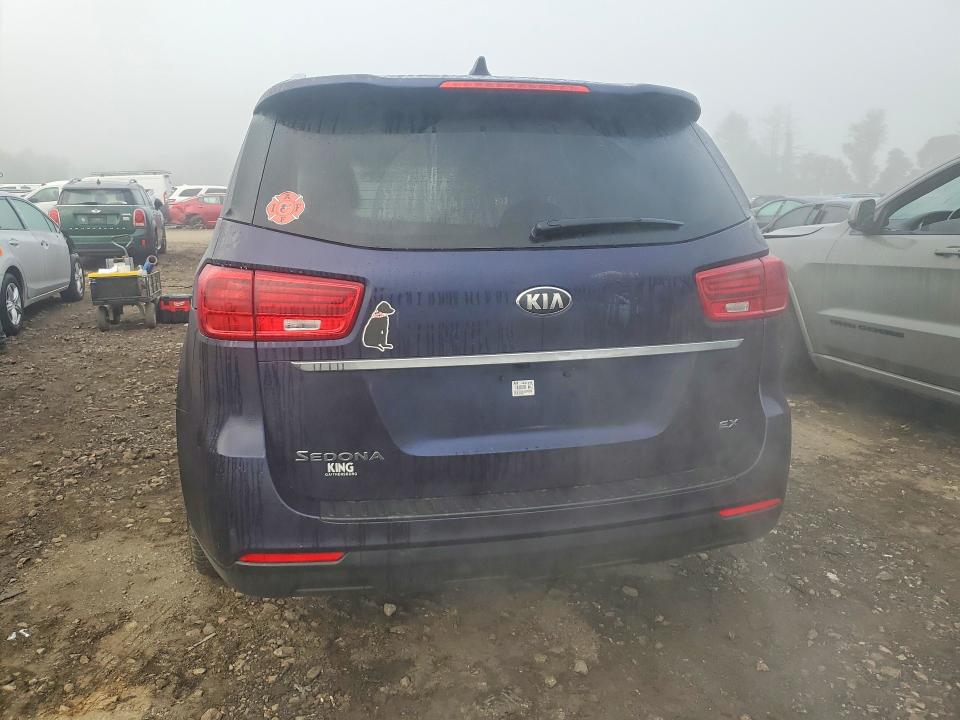 70962426 :رقم المزاد ، KNDMB5C11L6639017 vin ، 2020 Kia Sedona مزاد بيع
