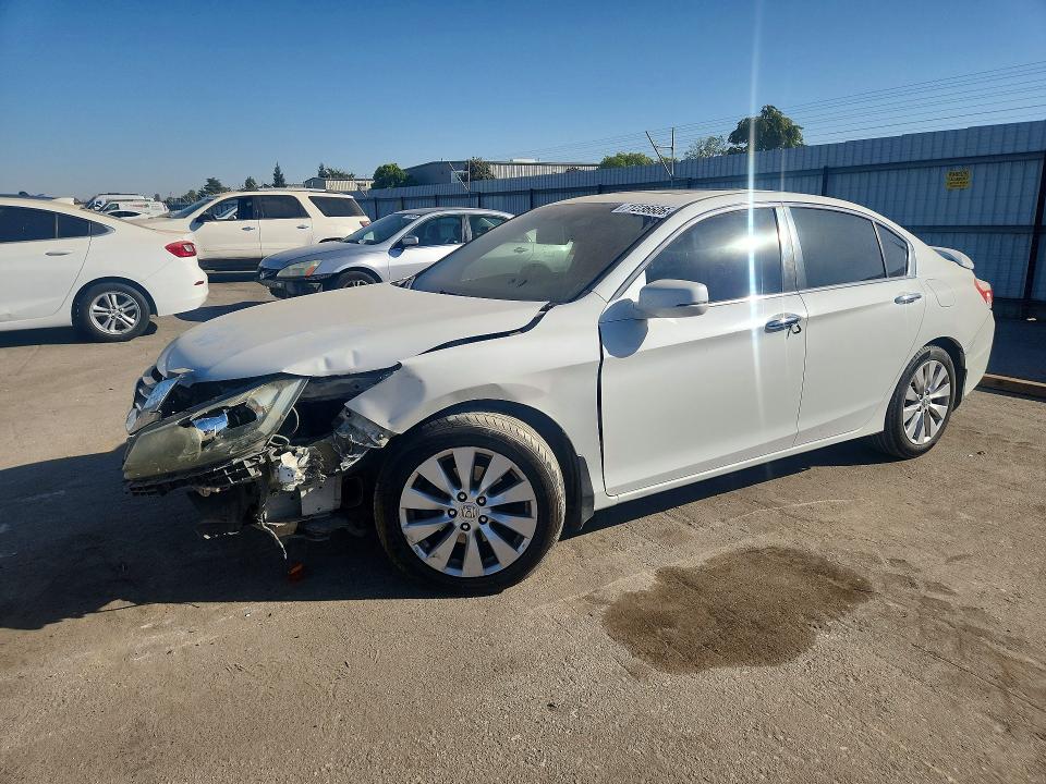 2014 Honda Accord მანქანა იყიდება აუქციონზე, vin: 1HGCR2F8XEA155704, აუქციონის ნომერი: 71236606