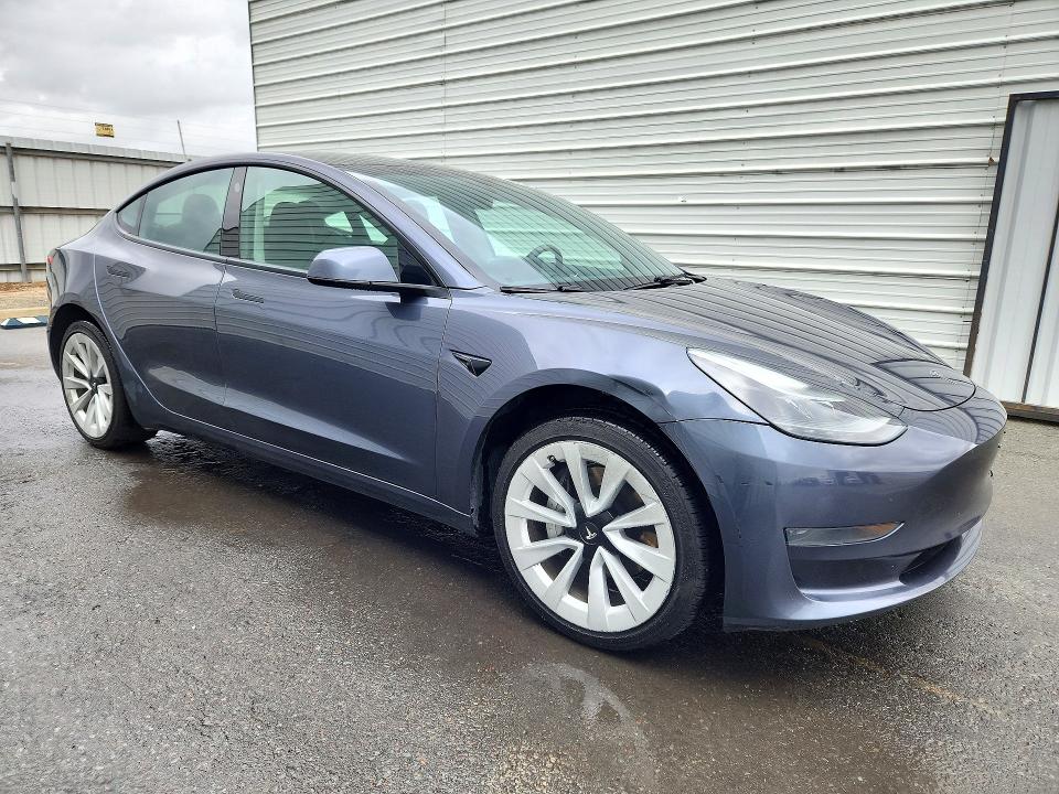 Продажа на аукционе авто 2023 Tesla Model 3, vin: 5YJ3E1EA5PF447134, номер лота: 72621156