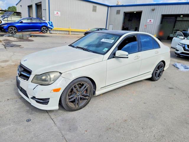 2012 Mercedes-benz C მანქანა იყიდება აუქციონზე, vin: WDDGF8BB9CA724977, აუქციონის ნომერი: 71265566