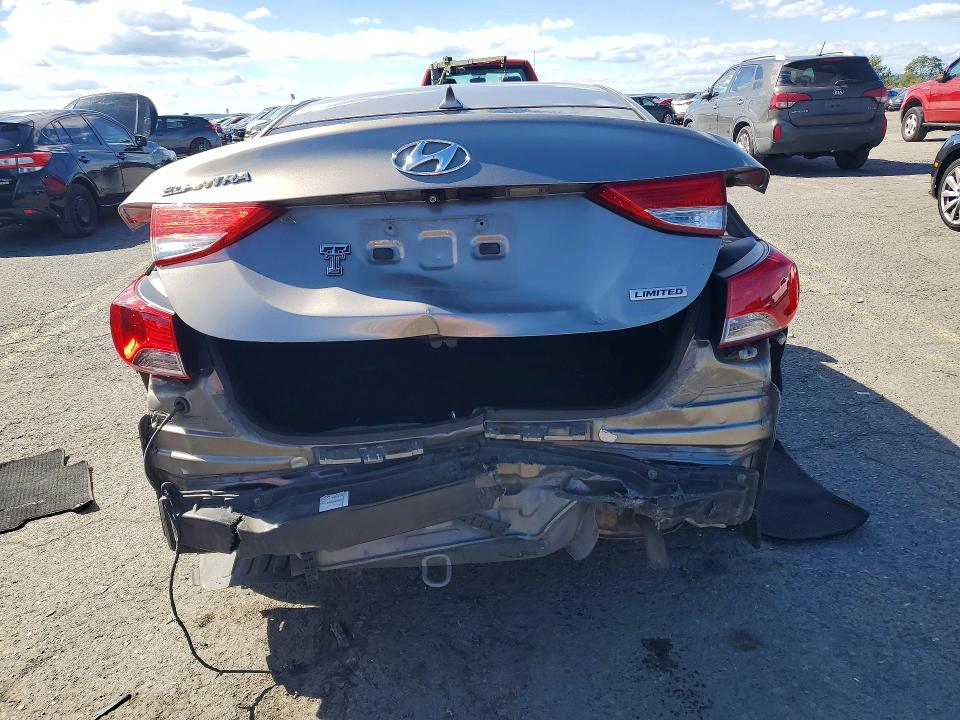 2013 Hyundai Elantra მანქანა იყიდება აუქციონზე, vin: 5NPDH4AE8DH323569, აუქციონის ნომერი: 71229386