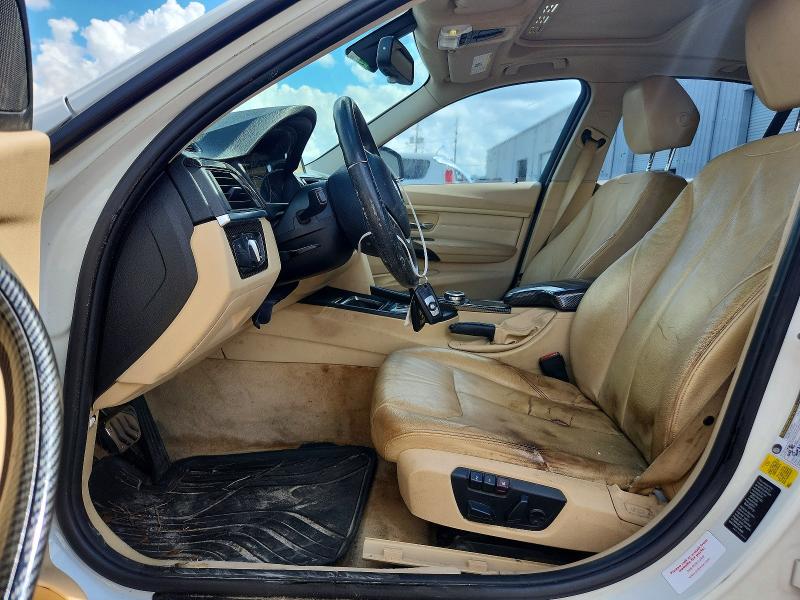 70940646 :رقم المزاد ، WBA3A5C59EJ463381 vin ، 2014 Bmw 328 مزاد بيع