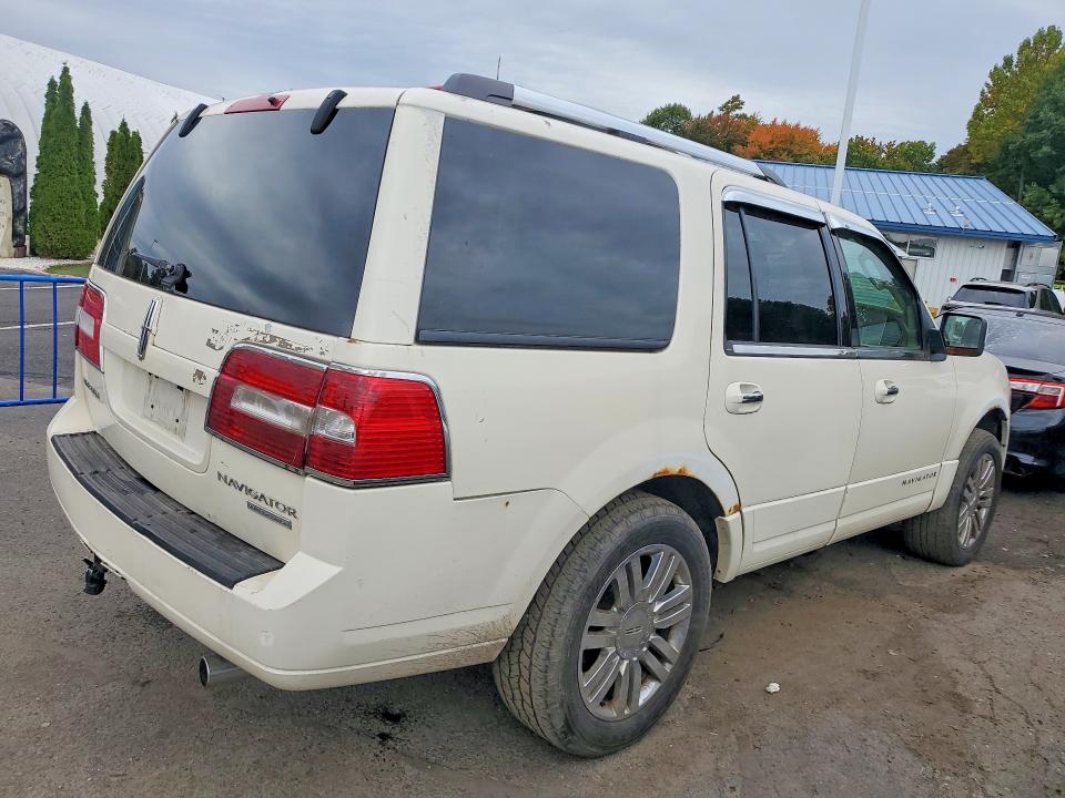 2008 Lincoln Navigator მანქანა იყიდება აუქციონზე, vin: 5LMFU285X8LJ01723, აუქციონის ნომერი: 69676526