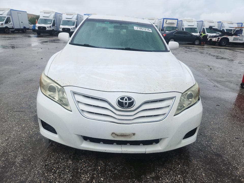 2011 Toyota Camry მანქანა იყიდება აუქციონზე, vin: 4T4BF3EK1BR098892, აუქციონის ნომერი: 71951216