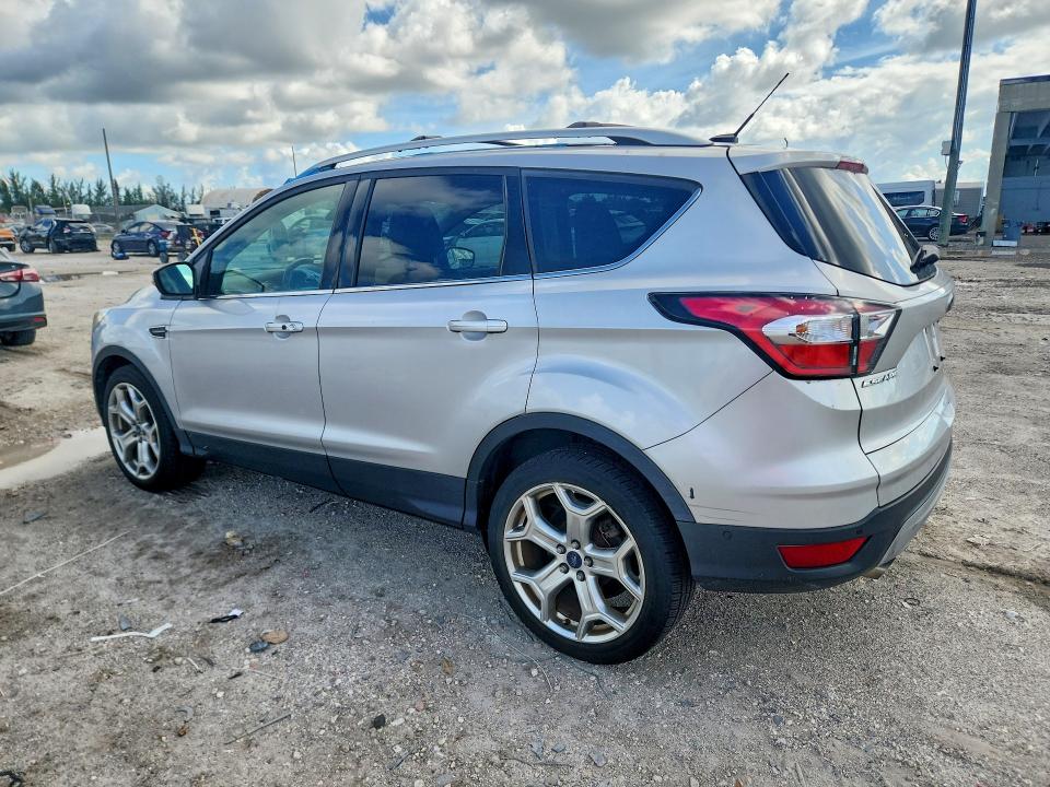 71462656 :رقم المزاد ، 1FMCU0J96HUA57995 vin ، 2017 Ford Escape مزاد بيع