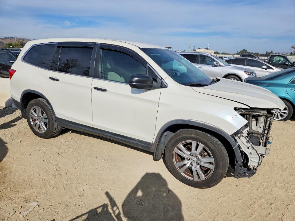 71587196 :رقم المزاد ، 5FNYF5H12GB031015 vin ، 2016 Honda Pilot مزاد بيع