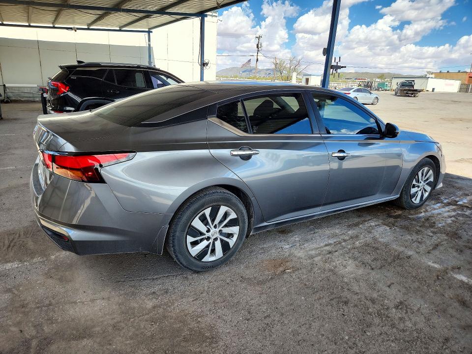 72424376 :رقم المزاد ، 1N4BL4BV3NN344261 vin ، 2022 Nissan Altima مزاد بيع