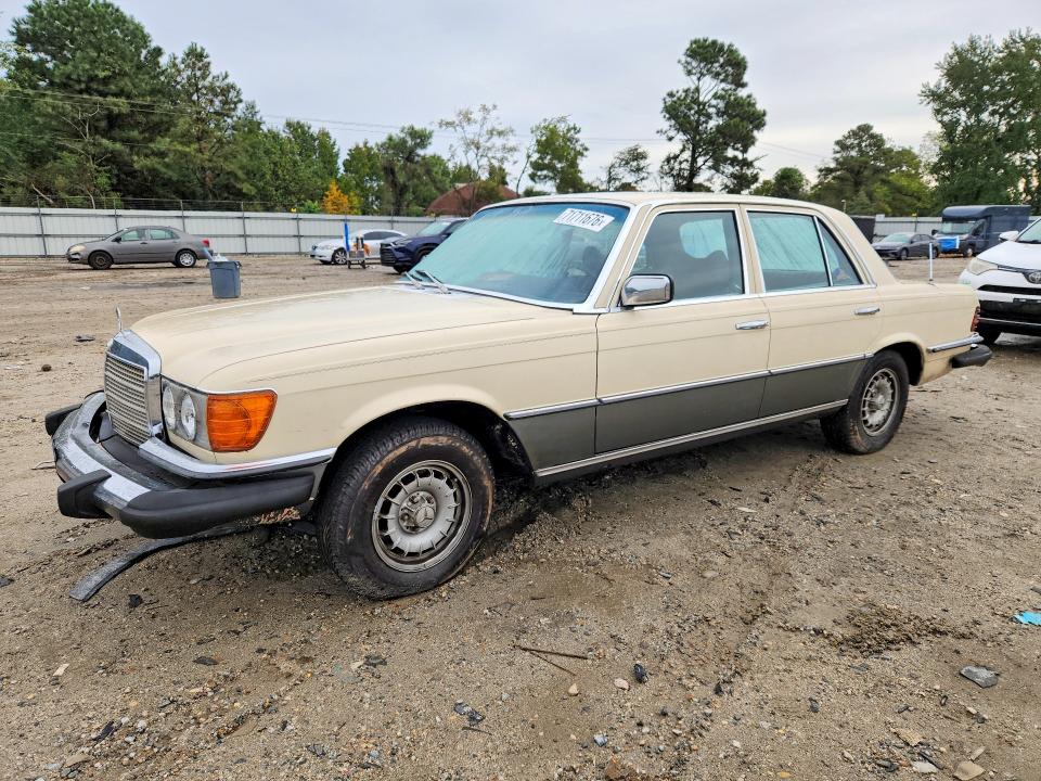 71711676 :رقم المزاد ، 11612012001353 vin ، 1978 Mercedes-benz C-class 30 مزاد بيع
