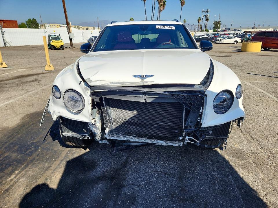 2023 Bentley Bentayga მანქანა იყიდება აუქციონზე, vin: SJAAT2ZV2PC022081, აუქციონის ნომერი: 71597346