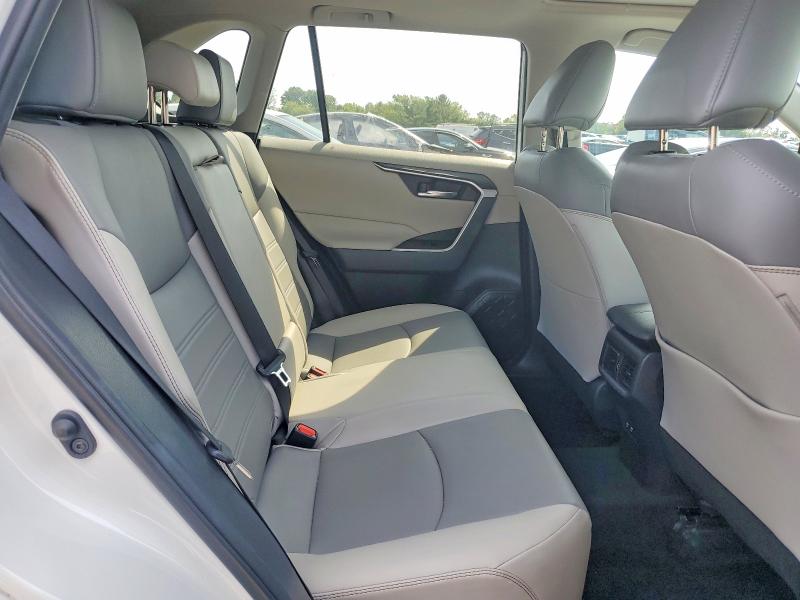 Продаж на аукціоні авто 2021 Toyota Rav4, vin: 2T3A1RFV3MW163235, номер лоту: 71141616