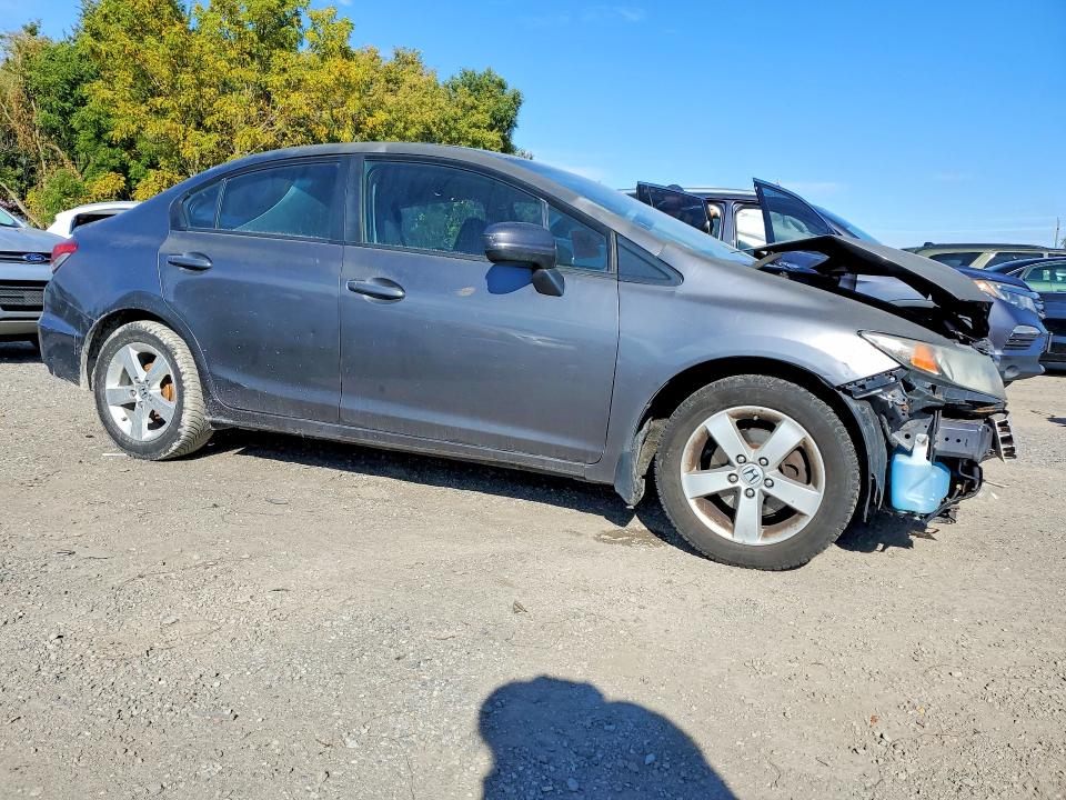 Продажа на аукционе авто 2015 Honda Civic, vin: 2HGFB2F42FH042332, номер лота: 71732576
