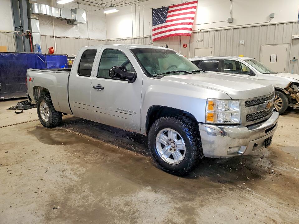 Продажа на аукционе авто 2013 Chevrolet Silverado, vin: 1GCRKSE78DZ326939, номер лота: 71492236
