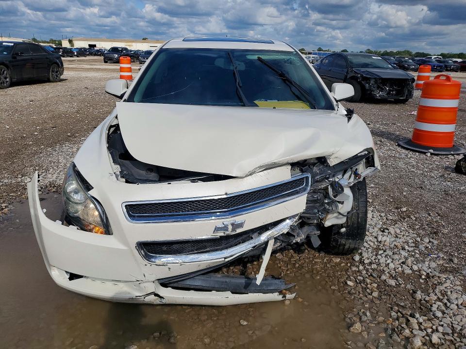 71029306 :رقم المزاد ، 1G1ZC5E1XBF216685 vin ، 2011 Chevrolet Malibu مزاد بيع