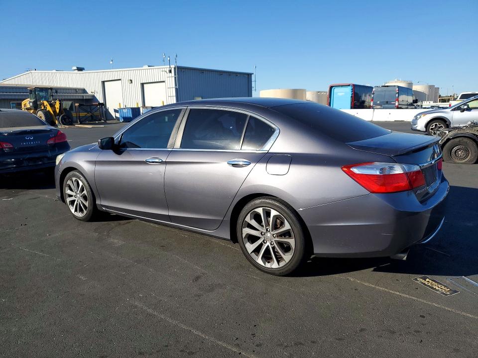 72183006 :رقم المزاد ، 1HGCR2F56FA039181 vin ، 2015 Honda Accord مزاد بيع