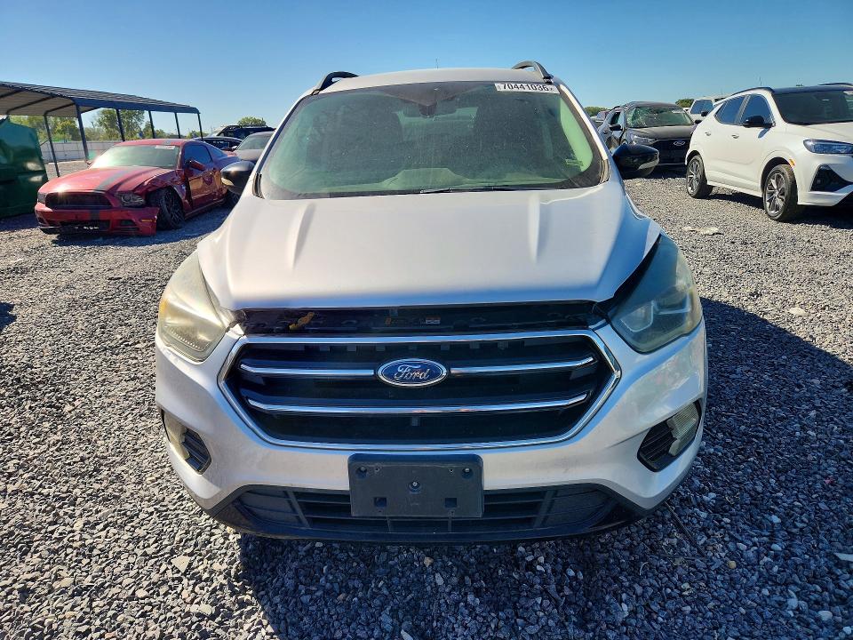 Продажа на аукционе авто 2017 Ford Escape, vin: 1FMCU0JD2HUA61756, номер лота: 70441036